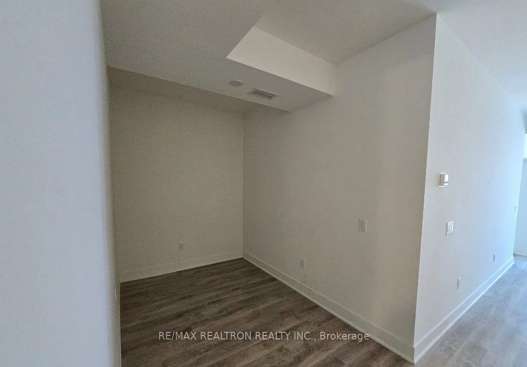 185, Deerfield, Central Newmarket, Newmarket