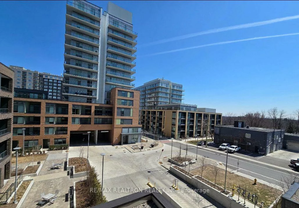 185, Deerfield, Central Newmarket, Newmarket