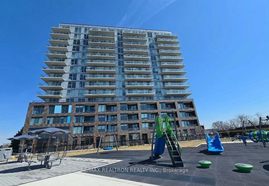 185, Deerfield, Central Newmarket, Newmarket