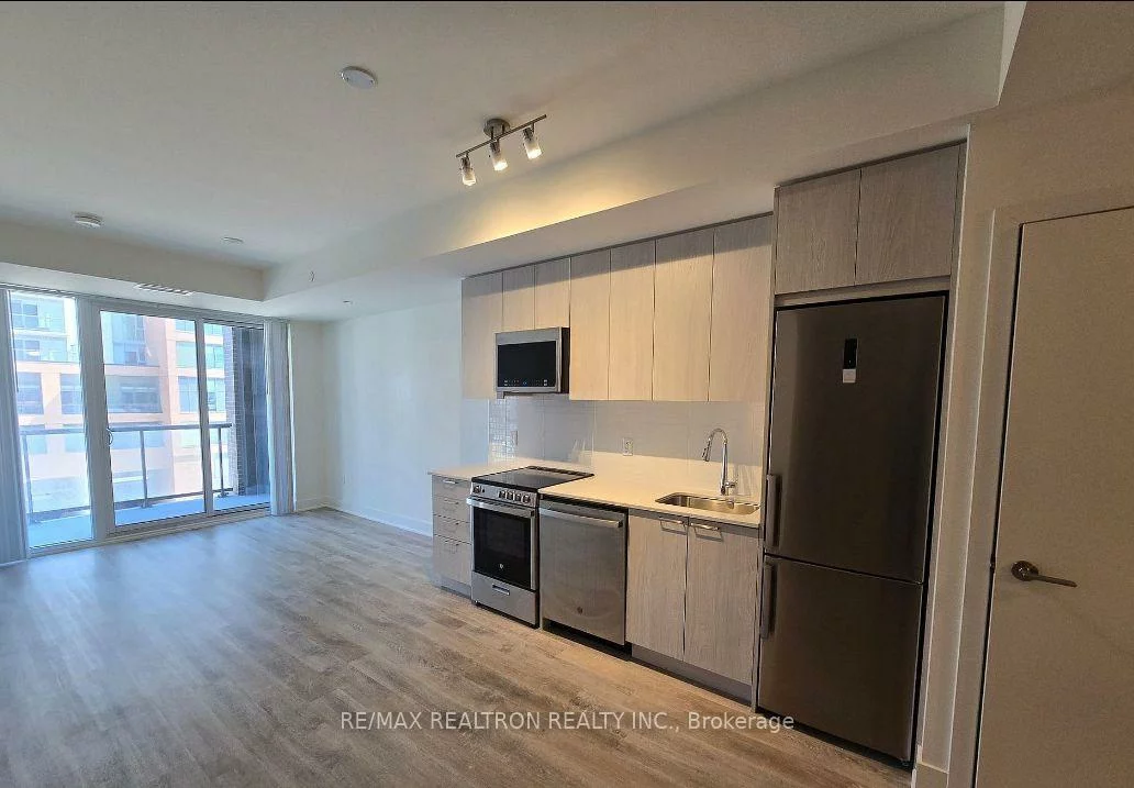 185, Deerfield, Central Newmarket, Newmarket