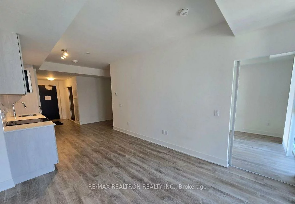 185, Deerfield, Central Newmarket, Newmarket