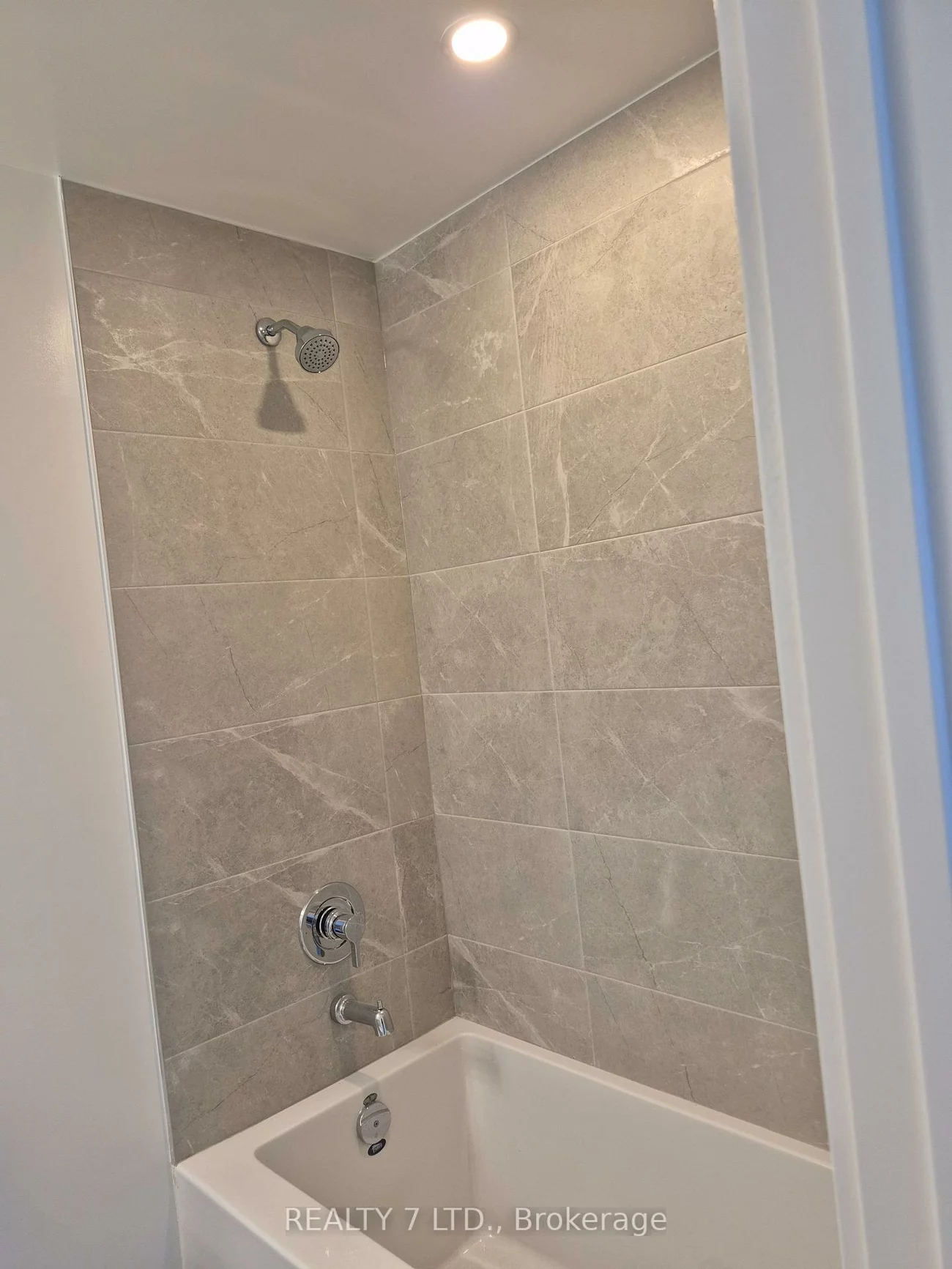 705, Davis, Huron Heights-Leslie Valley, Newmarket