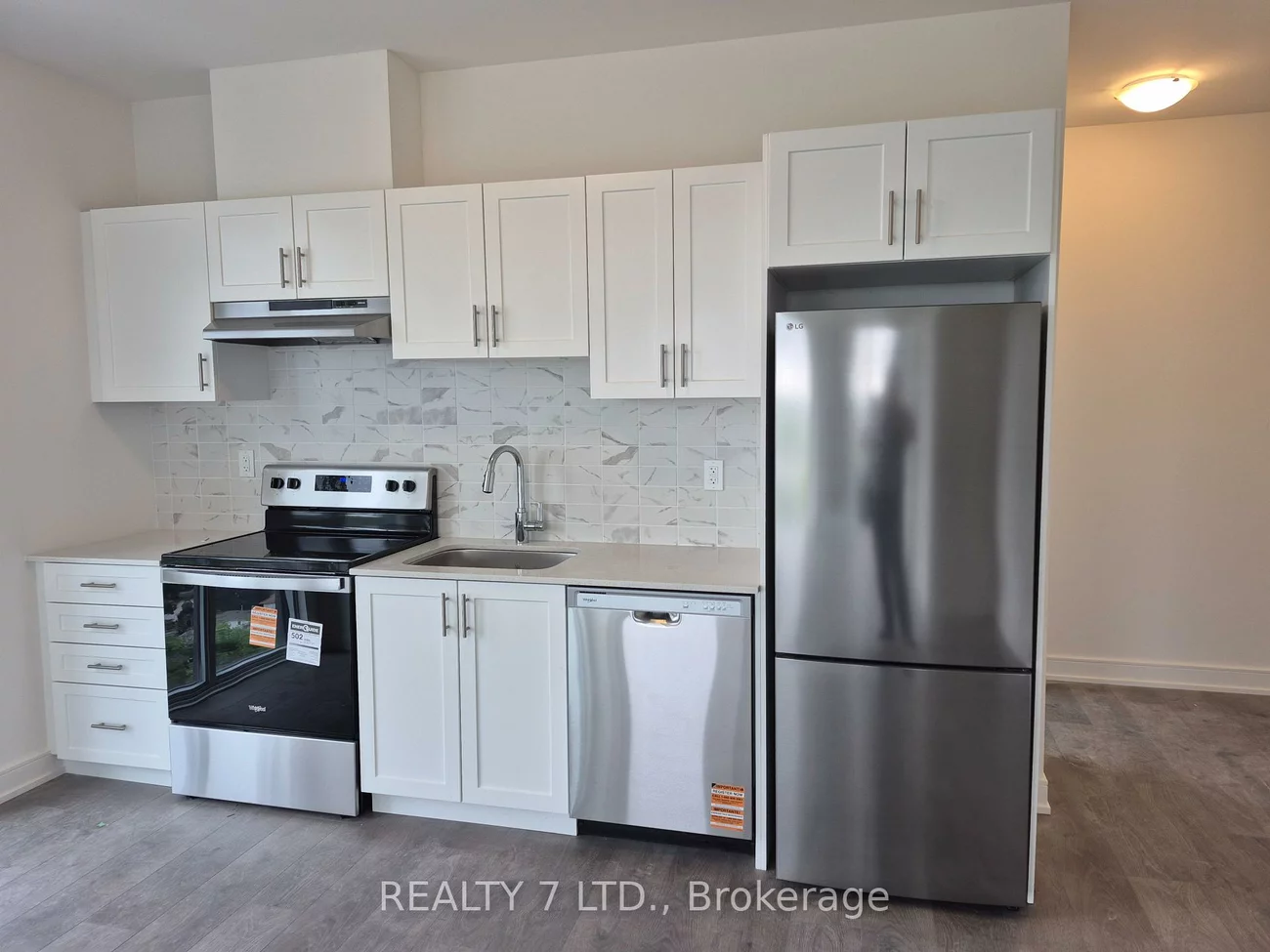 705, Davis, Huron Heights-Leslie Valley, Newmarket