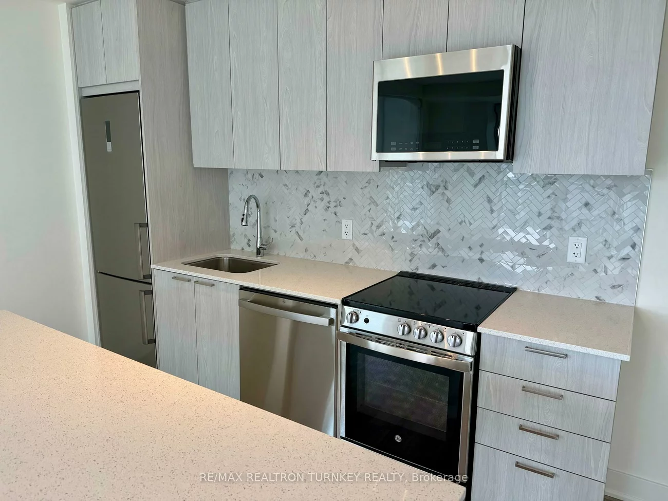 185, Deerfield, Central Newmarket, Newmarket
