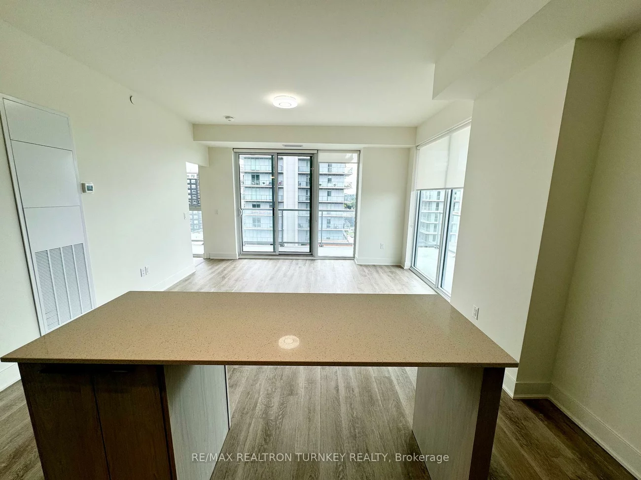 185, Deerfield, Central Newmarket, Newmarket