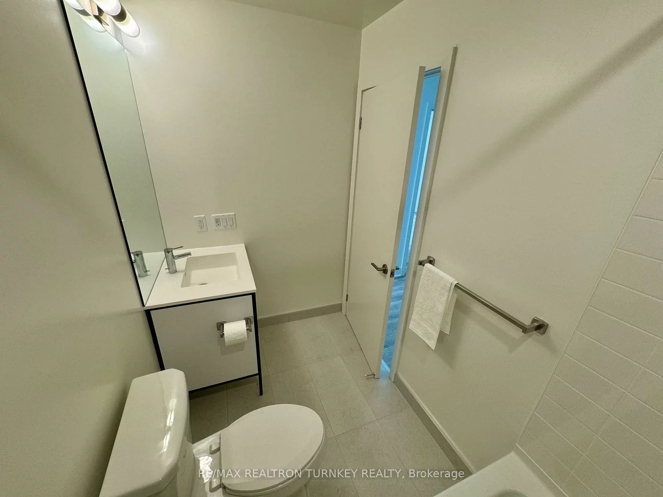 185, Deerfield, Central Newmarket, Newmarket
