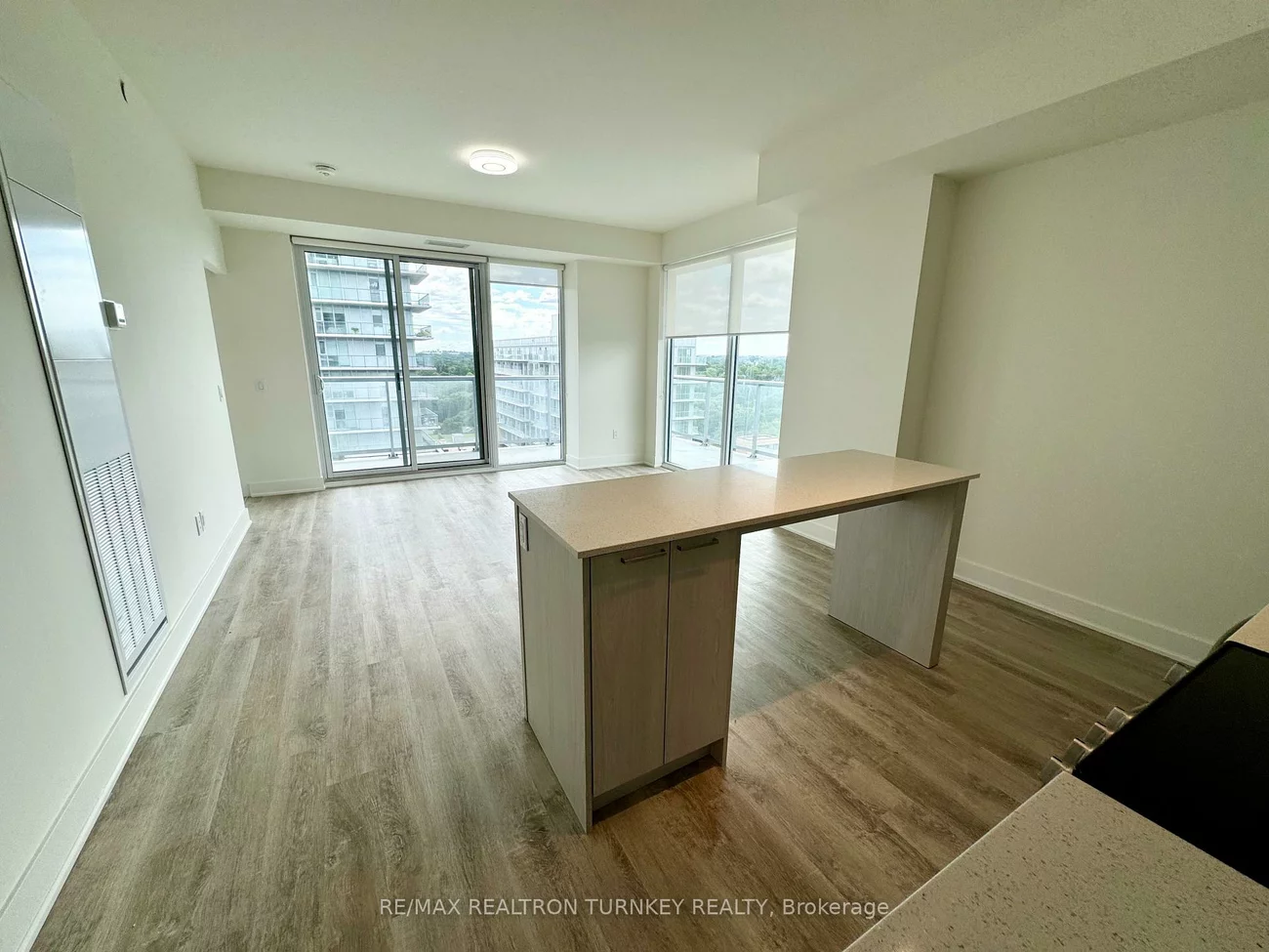 185, Deerfield, Central Newmarket, Newmarket