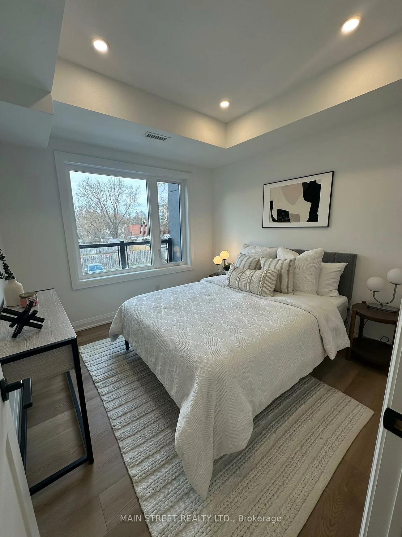 49, Charles, Central Newmarket, Newmarket
