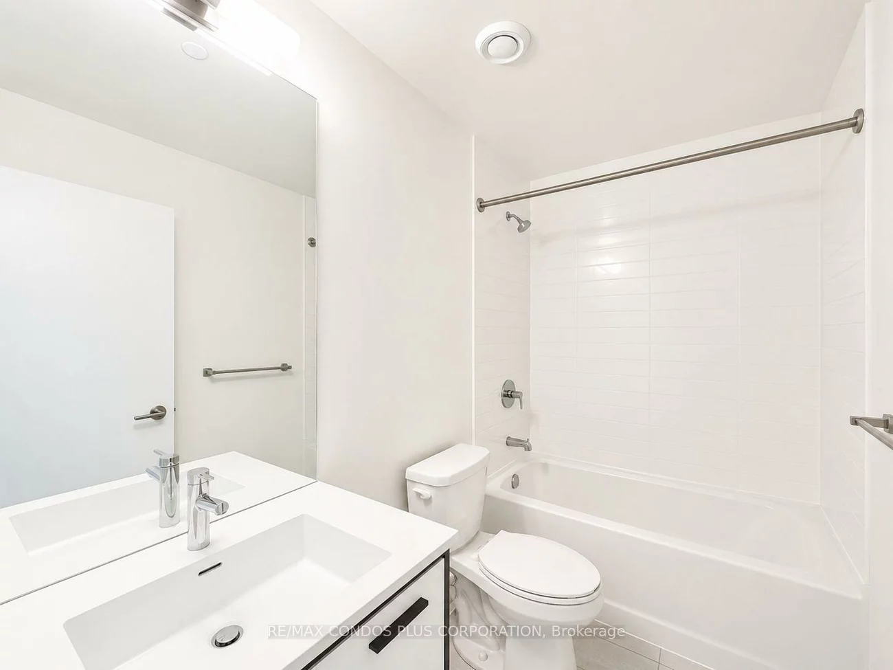 185, Deerfield, Central Newmarket, Newmarket