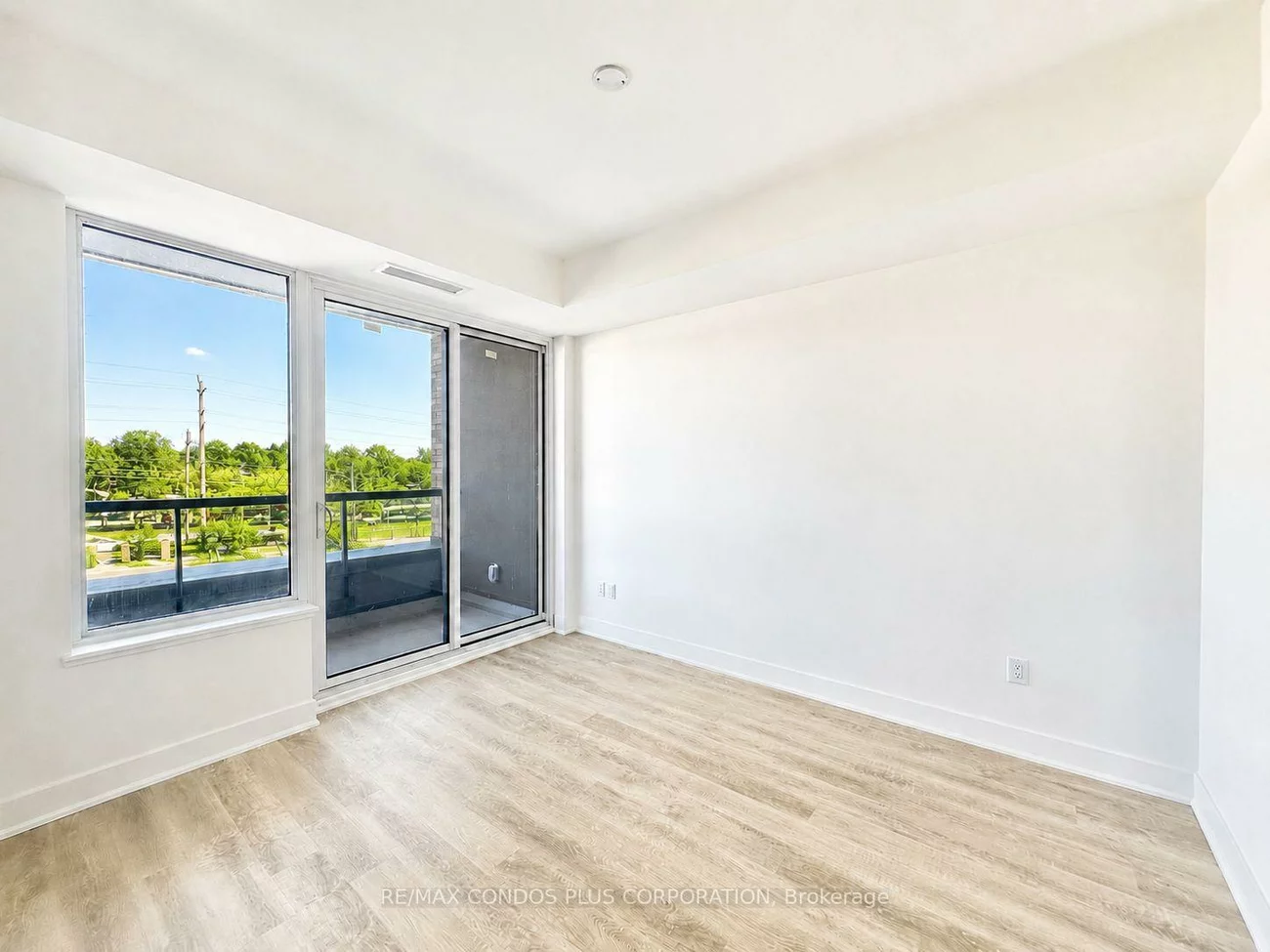 185, Deerfield, Central Newmarket, Newmarket