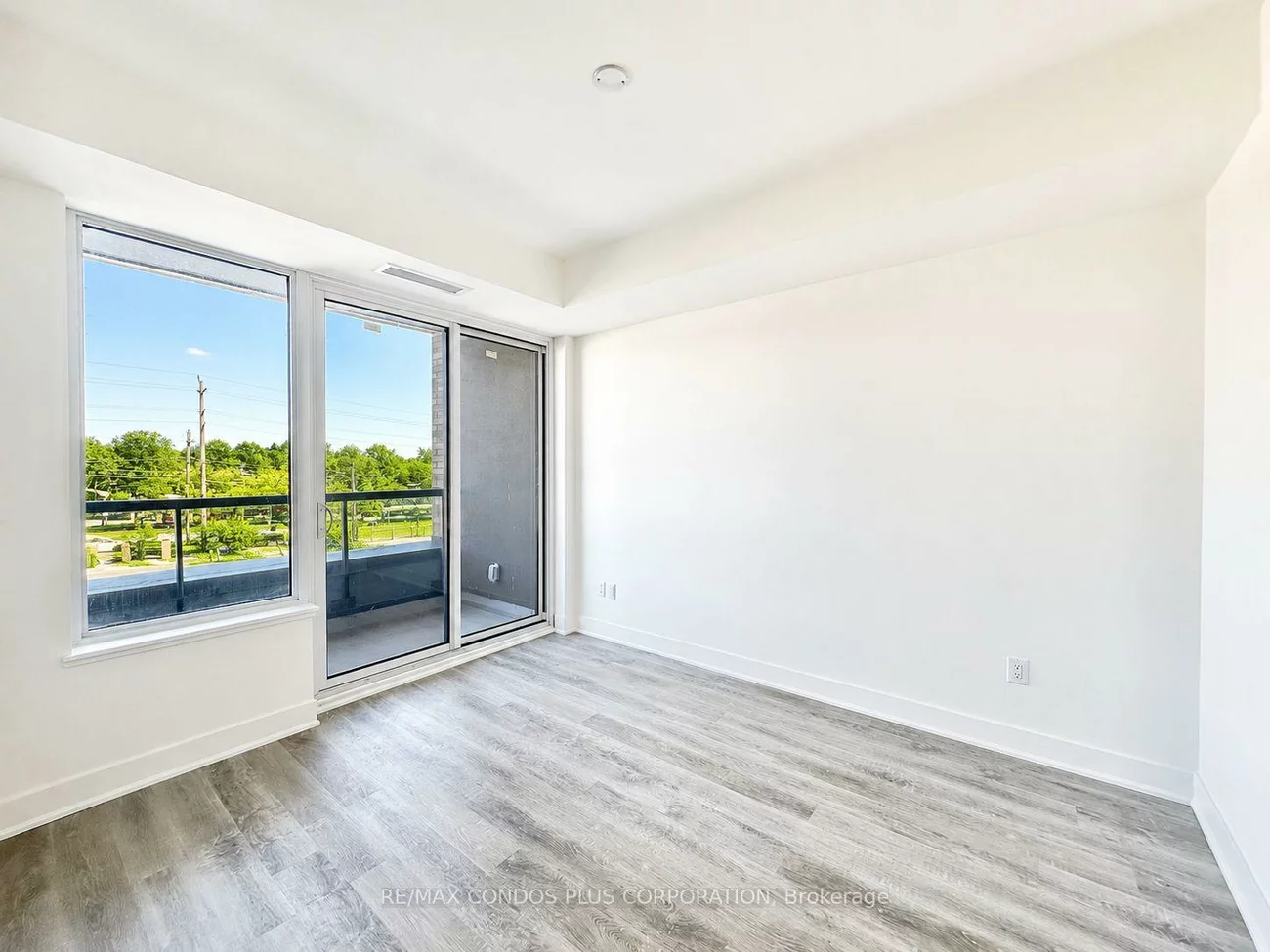 185, Deerfield, Central Newmarket, Newmarket