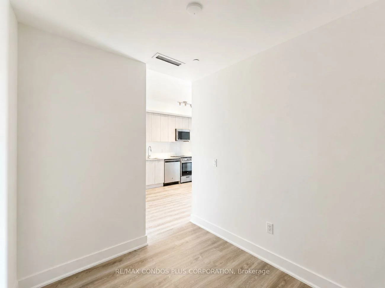 185, Deerfield, Central Newmarket, Newmarket