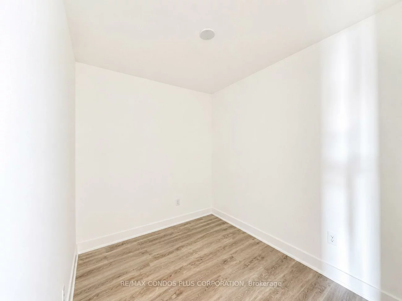 185, Deerfield, Central Newmarket, Newmarket