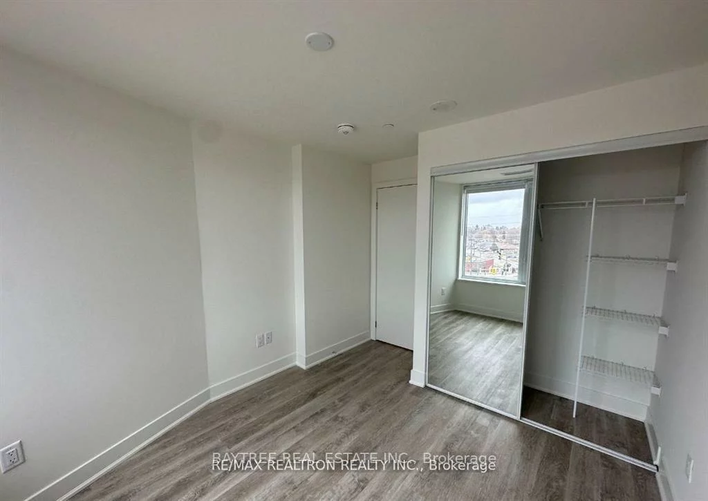 185, Deerfield, Central Newmarket, Newmarket