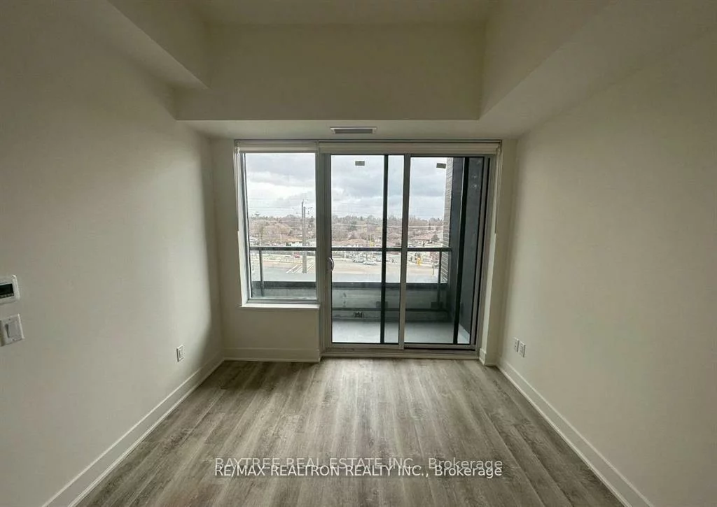 185, Deerfield, Central Newmarket, Newmarket