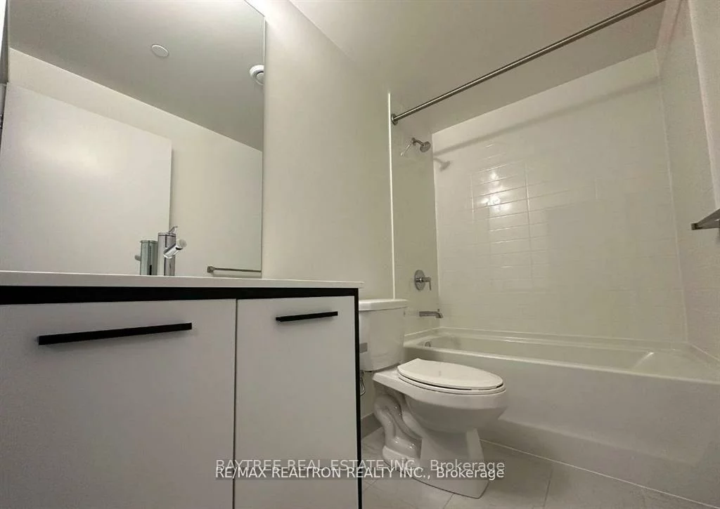 185, Deerfield, Central Newmarket, Newmarket