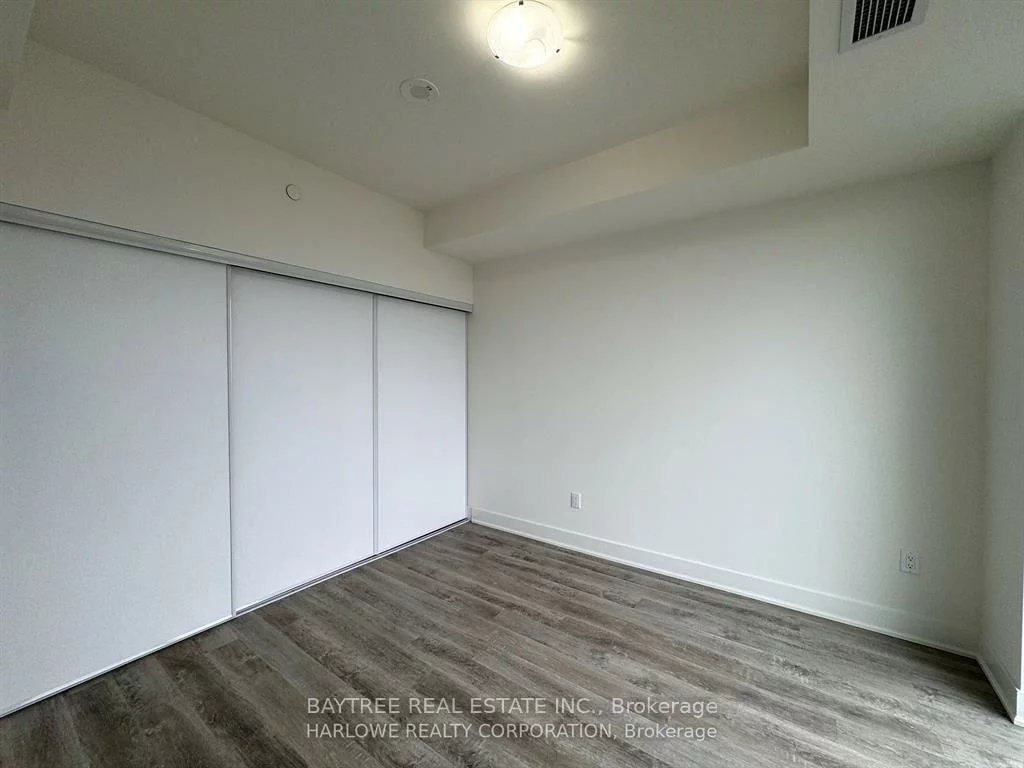 185, Deerfield, Central Newmarket, Newmarket
