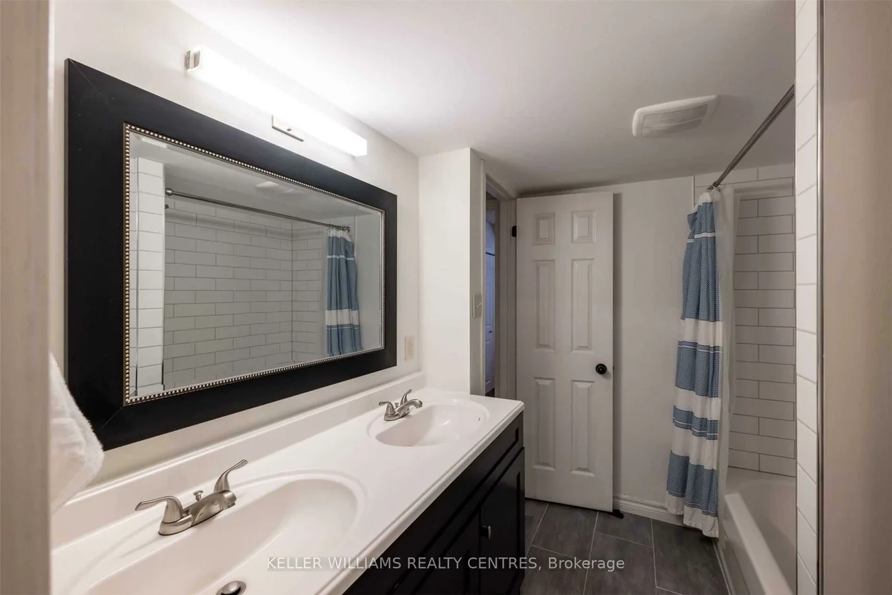 115, Main, Central Newmarket, Newmarket