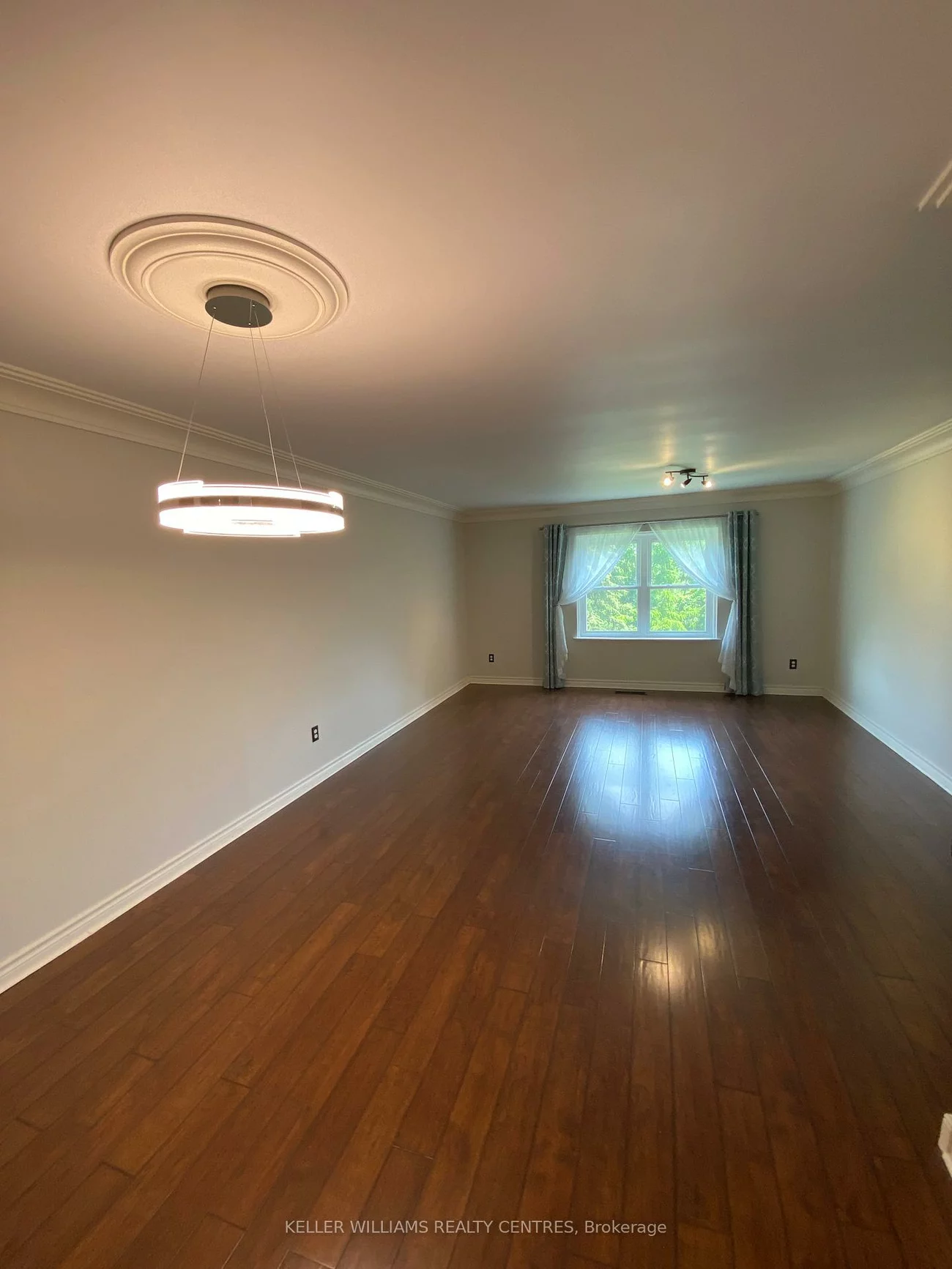 115, Main, Central Newmarket, Newmarket