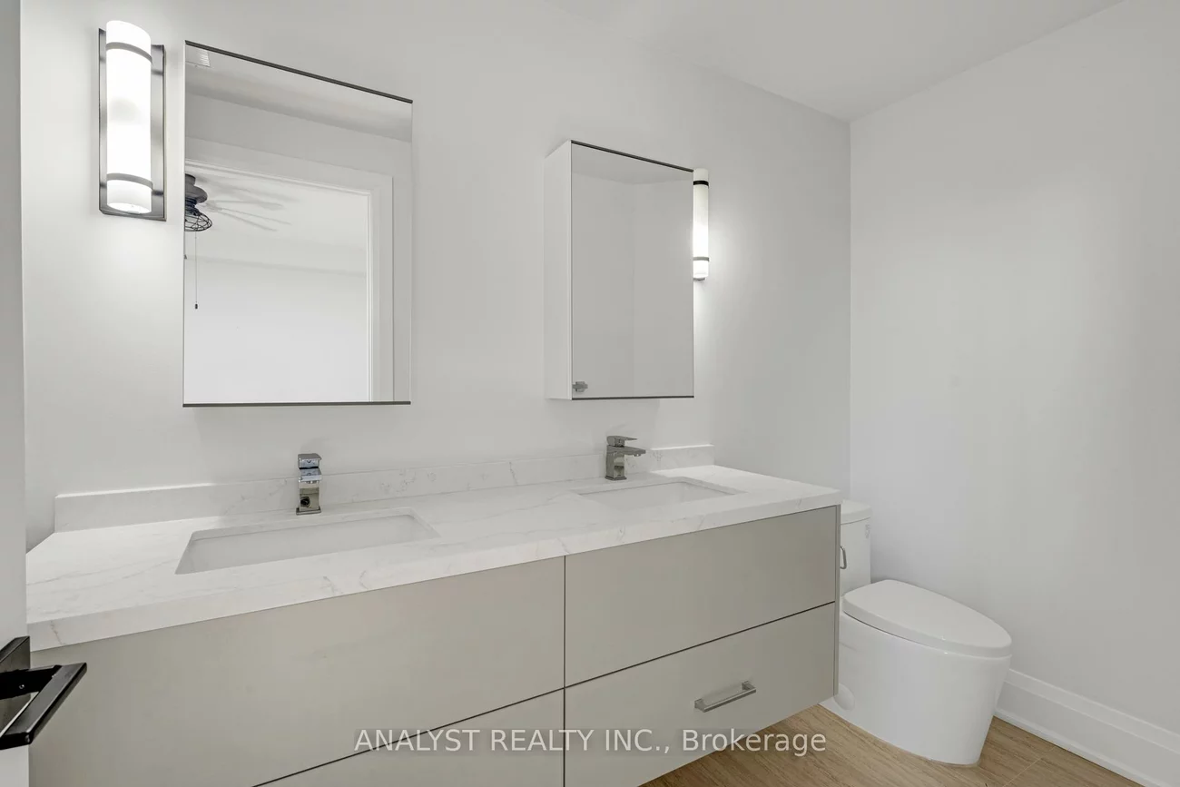 59, Charles, Central Newmarket, Newmarket