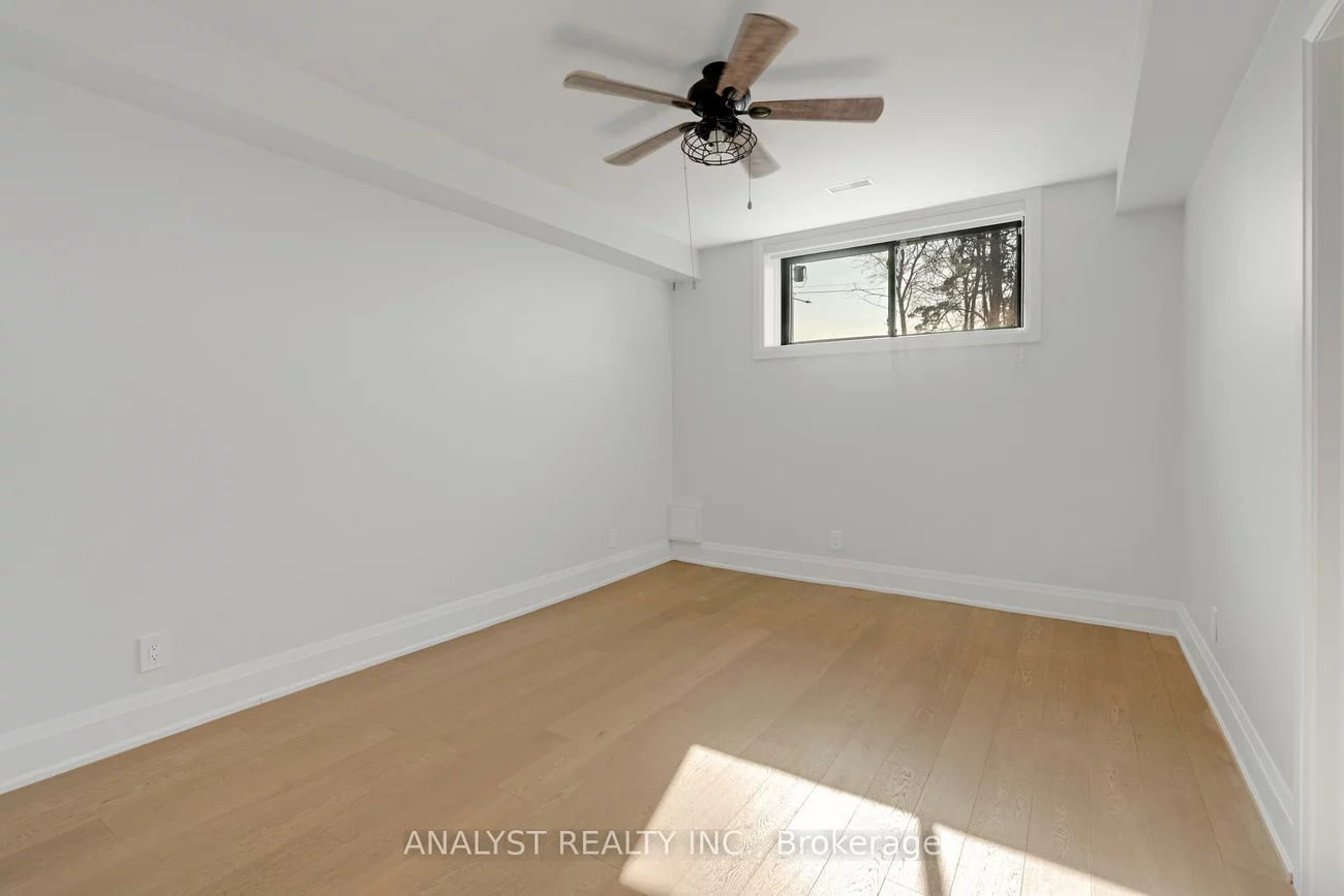 59, Charles, Central Newmarket, Newmarket