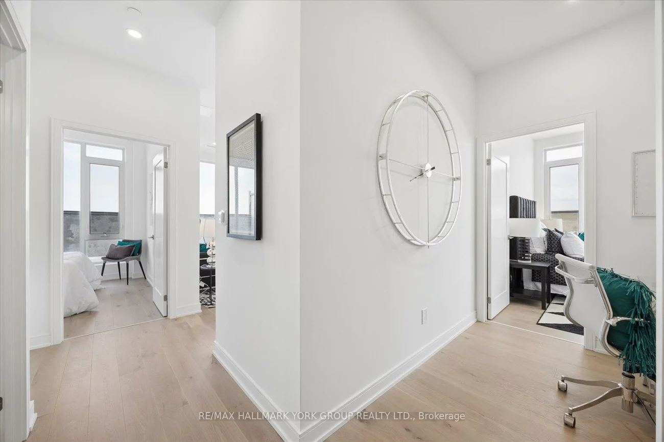 705, Davis, Huron Heights-Leslie Valley, Newmarket