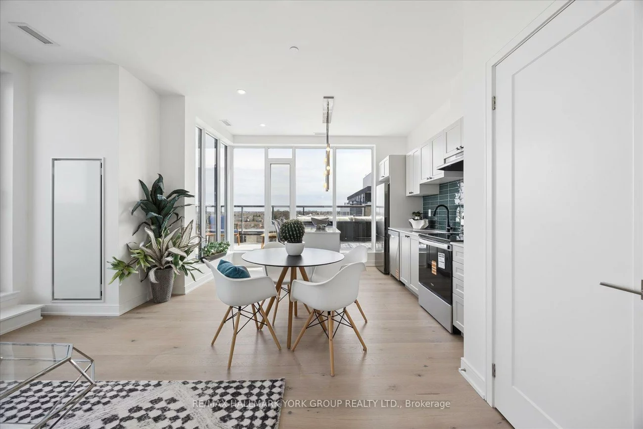 705, Davis, Huron Heights-Leslie Valley, Newmarket