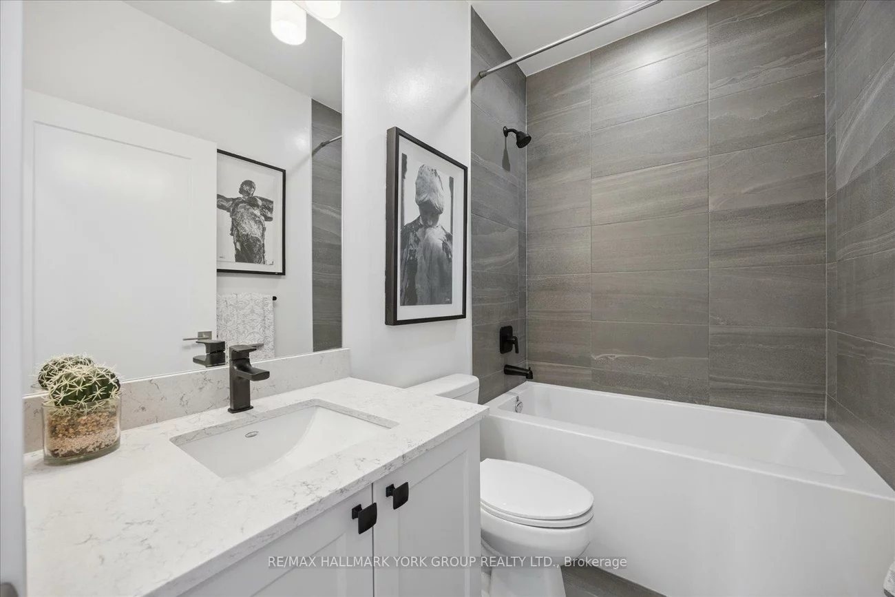 705, Davis, Huron Heights-Leslie Valley, Newmarket