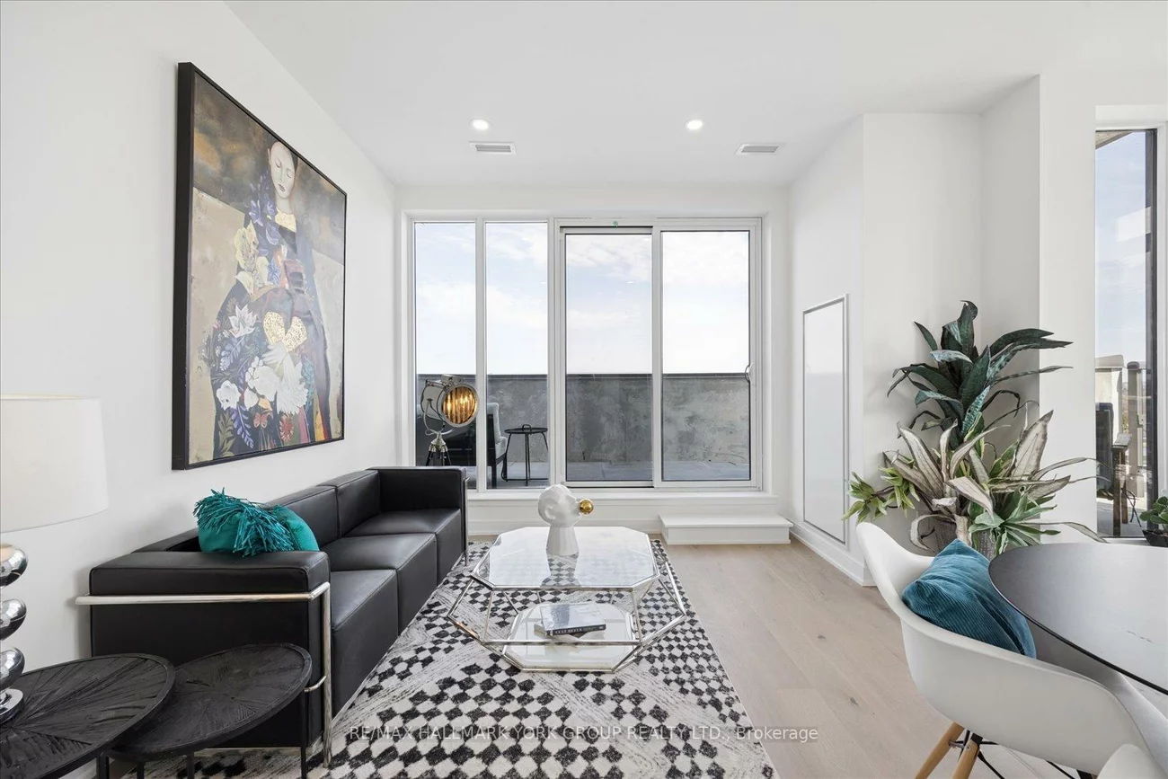 705, Davis, Huron Heights-Leslie Valley, Newmarket