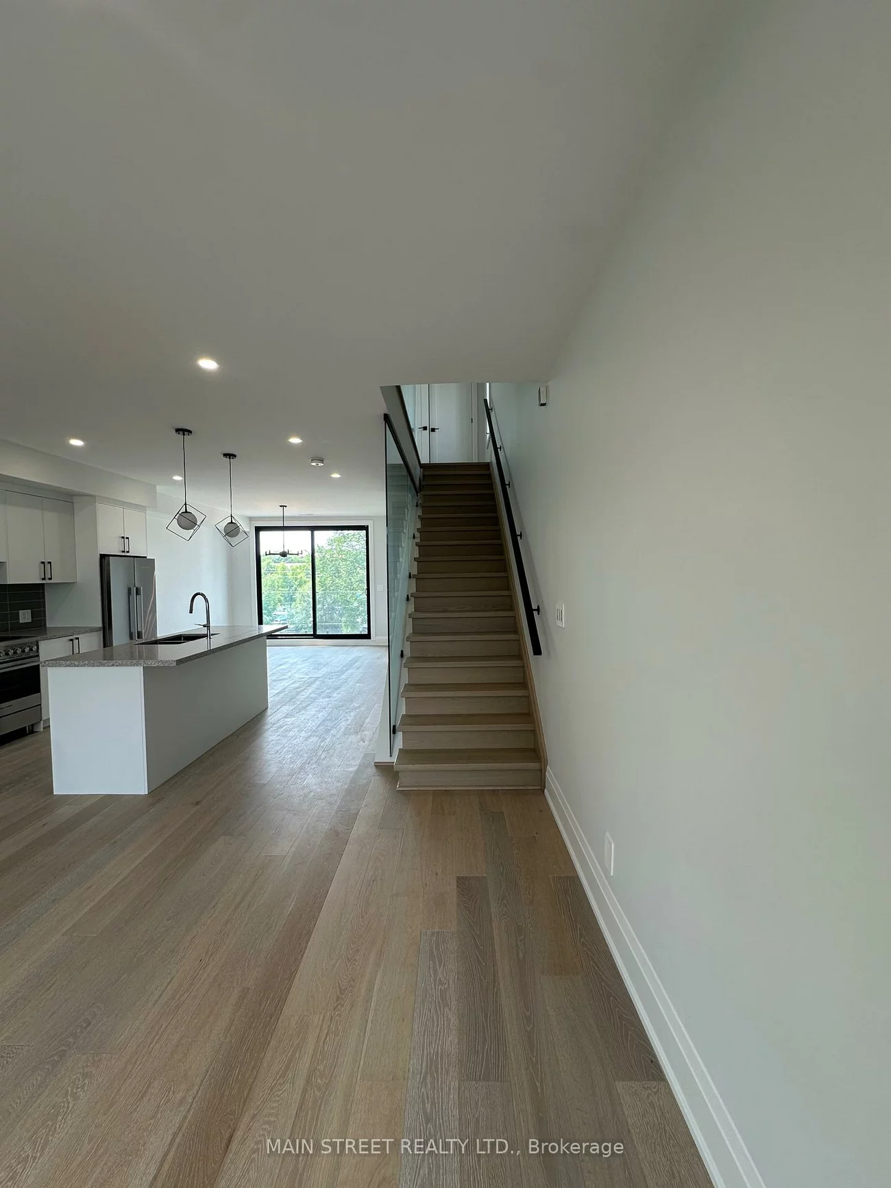 59, Charles, Central Newmarket, Newmarket