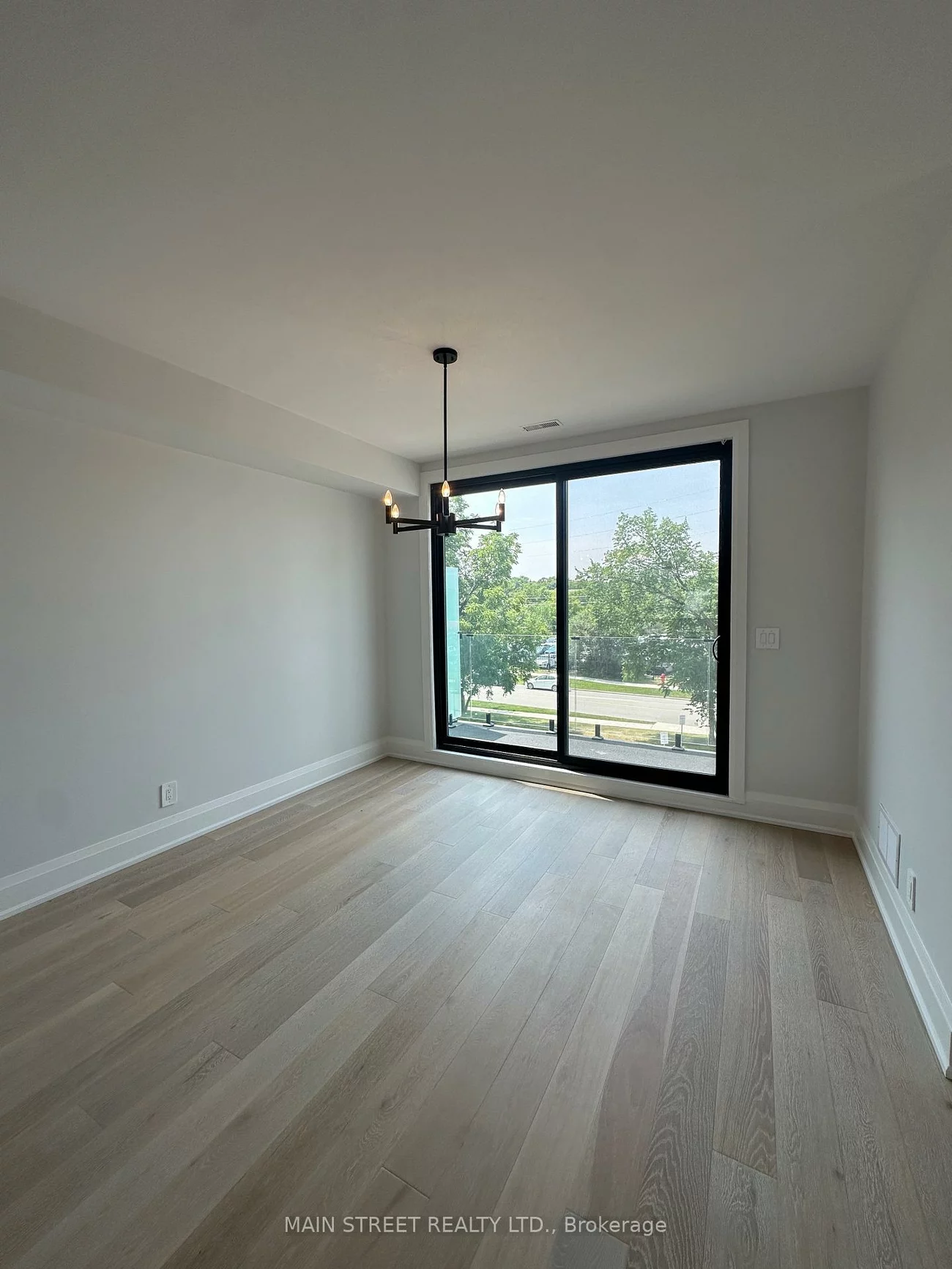 59, Charles, Central Newmarket, Newmarket