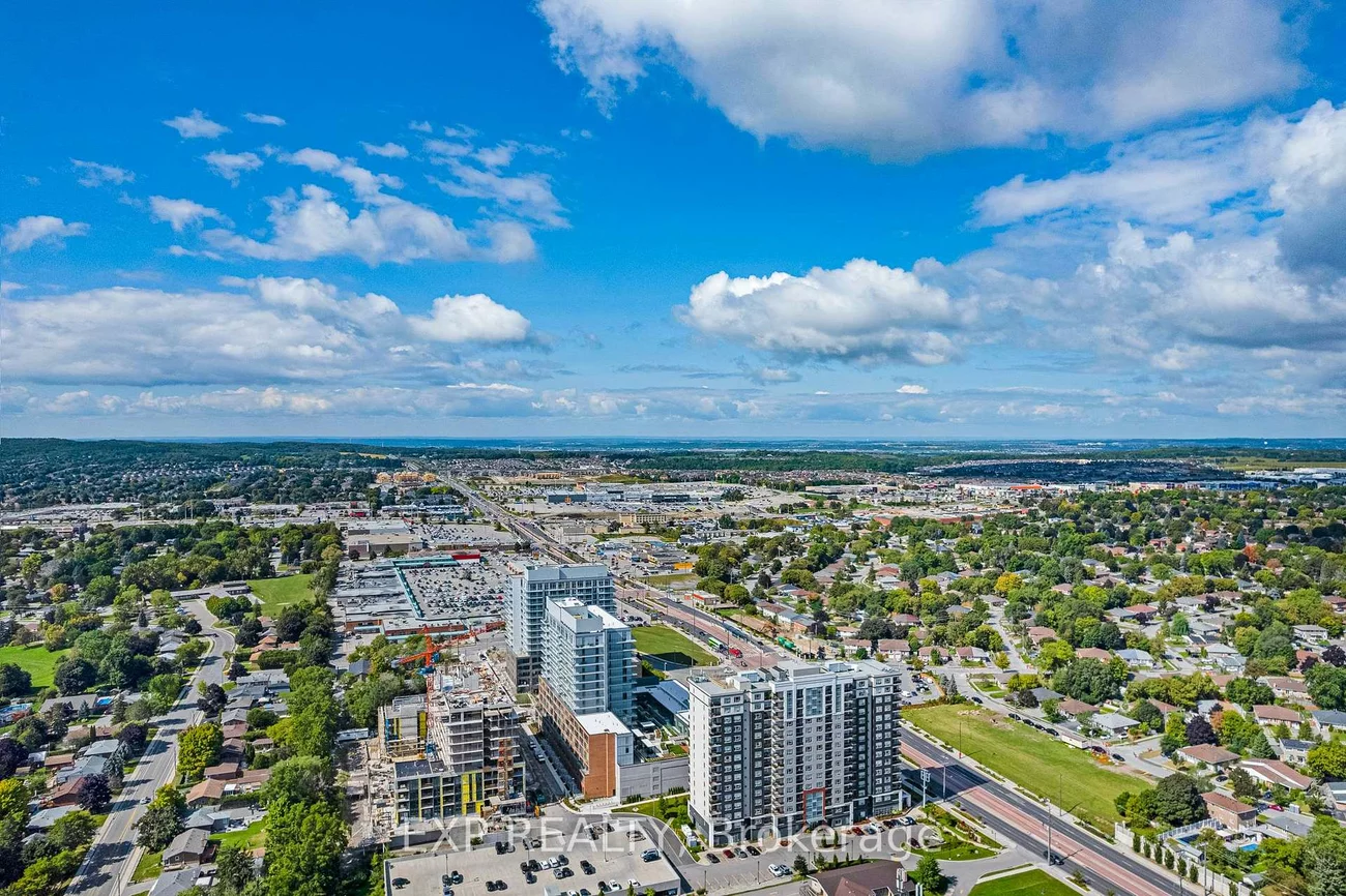 260, Davis, Central Newmarket, Newmarket