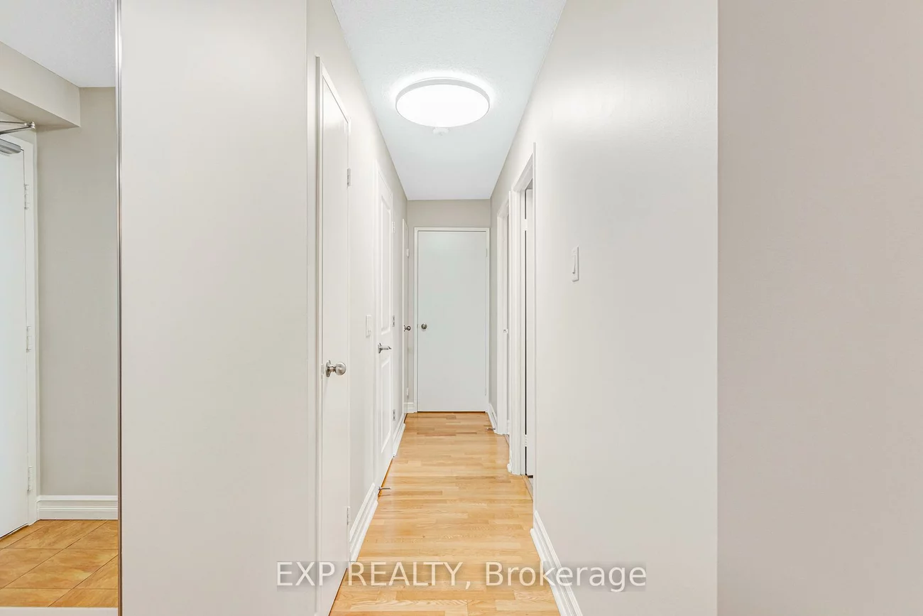 260, Davis, Central Newmarket, Newmarket