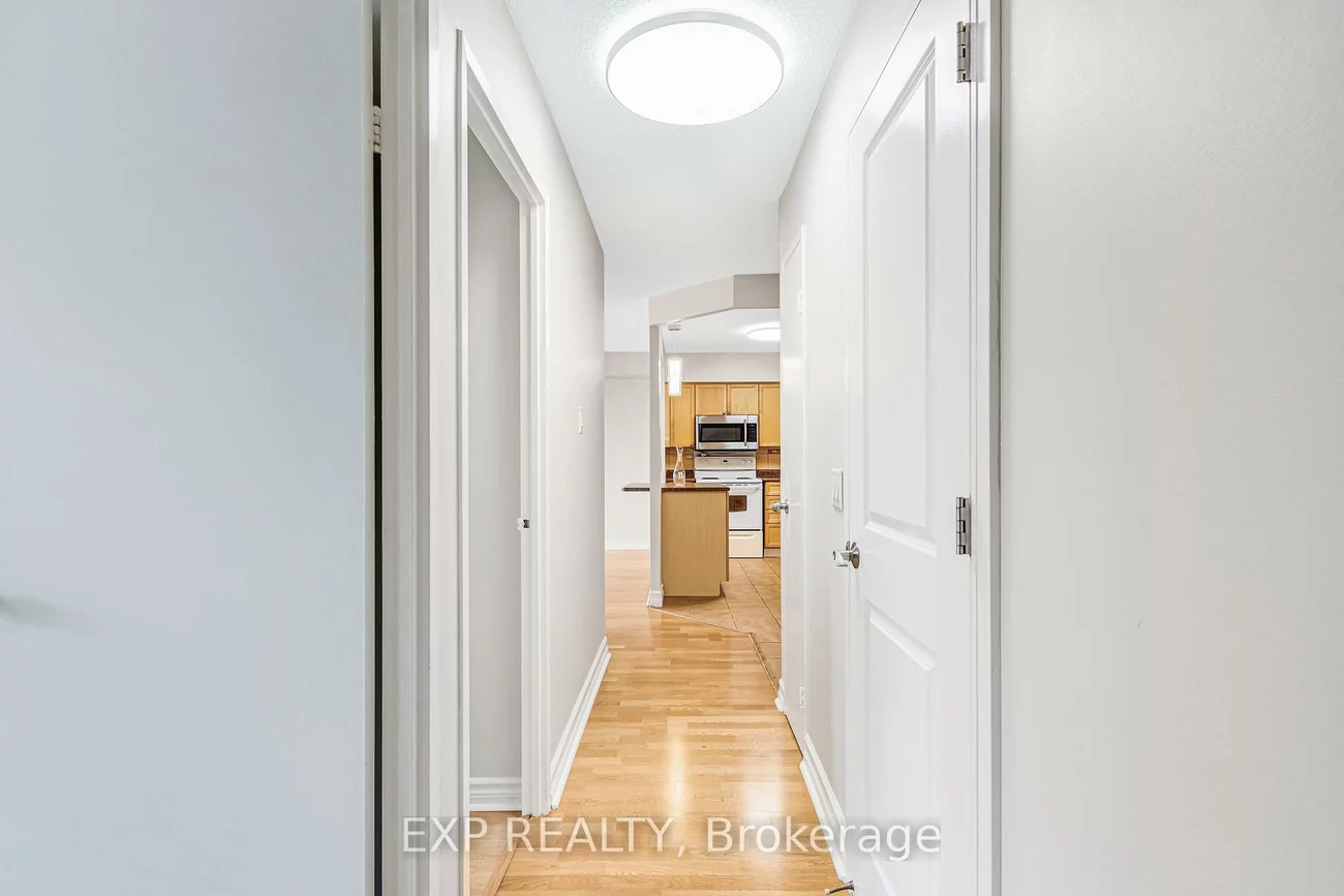 260, Davis, Central Newmarket, Newmarket