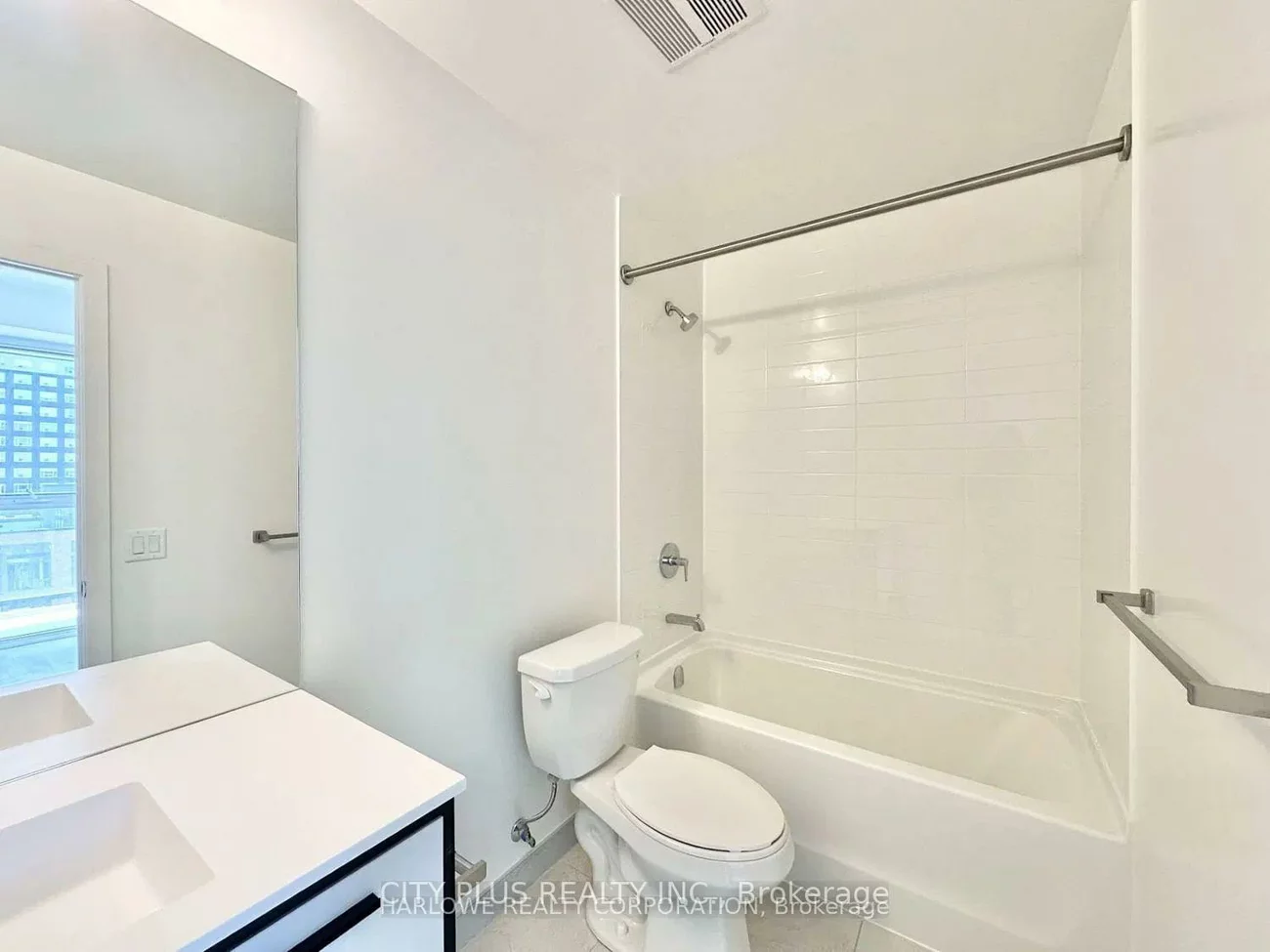 185, Deerfield, Central Newmarket, Newmarket