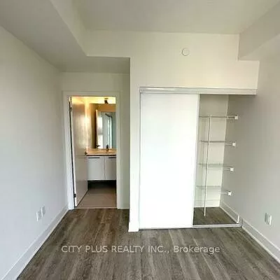 185, Deerfield, Central Newmarket, Newmarket