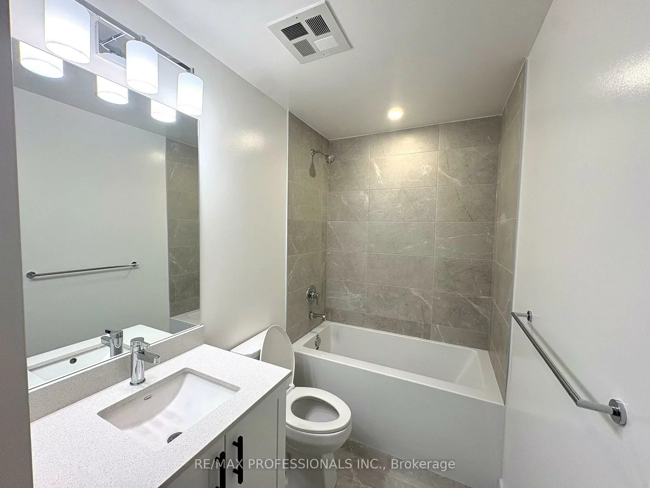 705, Davis, Huron Heights-Leslie Valley, Newmarket