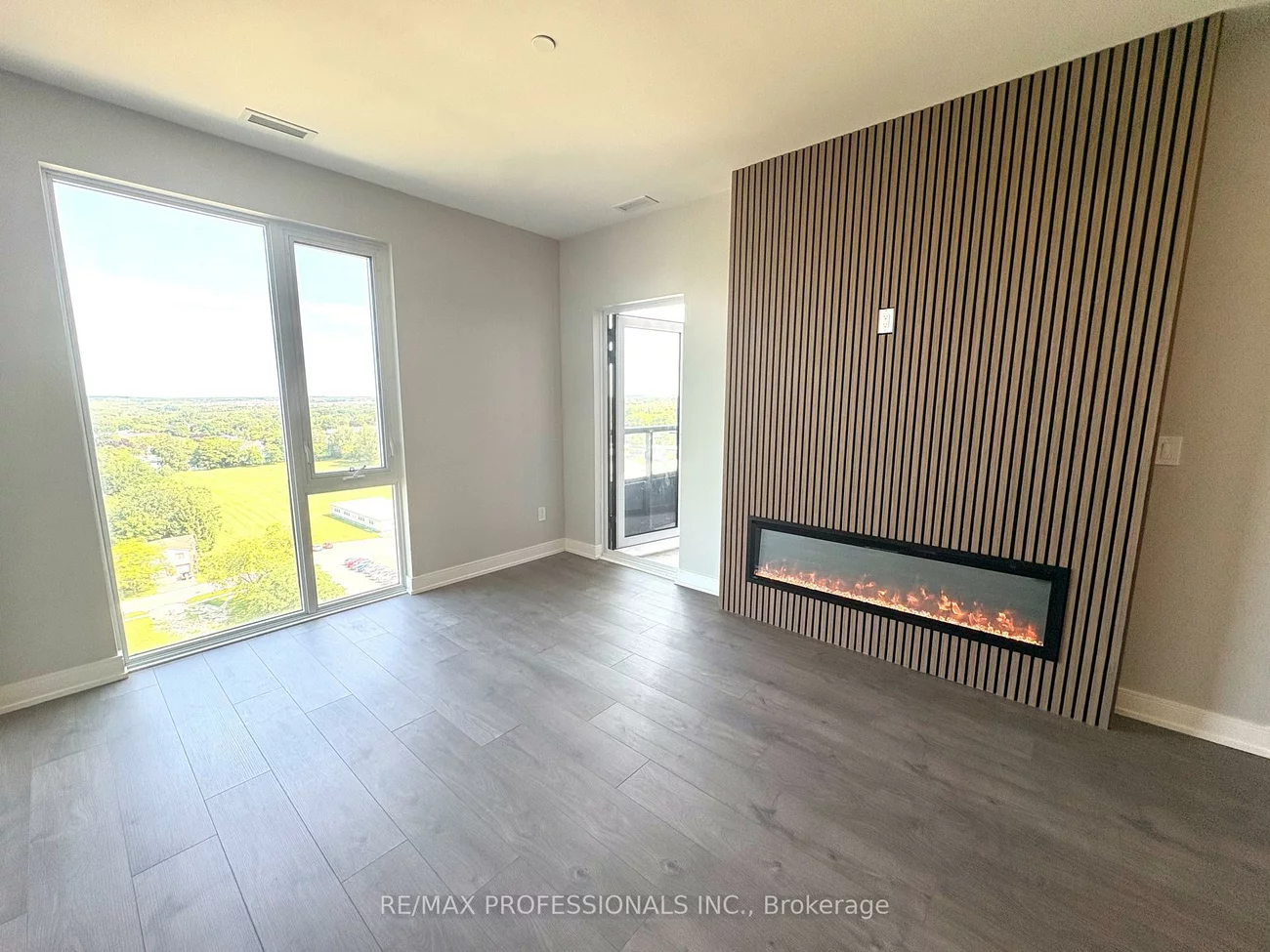705, Davis, Huron Heights-Leslie Valley, Newmarket