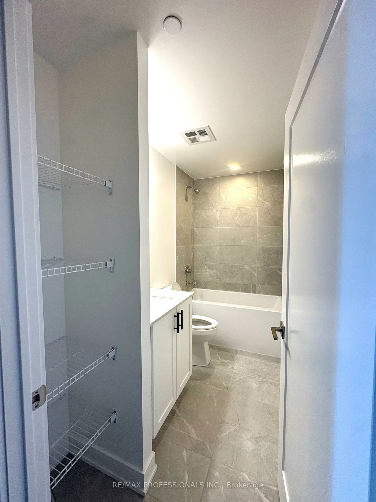 705, Davis, Huron Heights-Leslie Valley, Newmarket