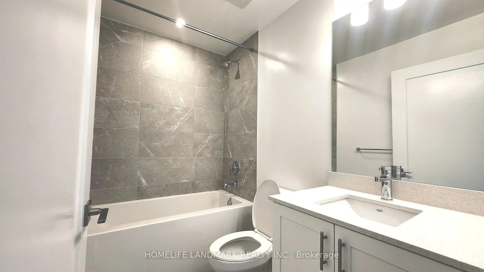 715, DAVIS, Huron Heights-Leslie Valley, Newmarket