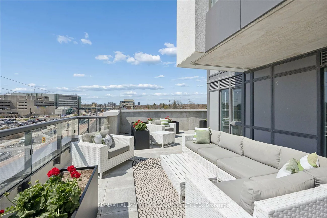 705, Davis, Huron Heights-Leslie Valley, Newmarket