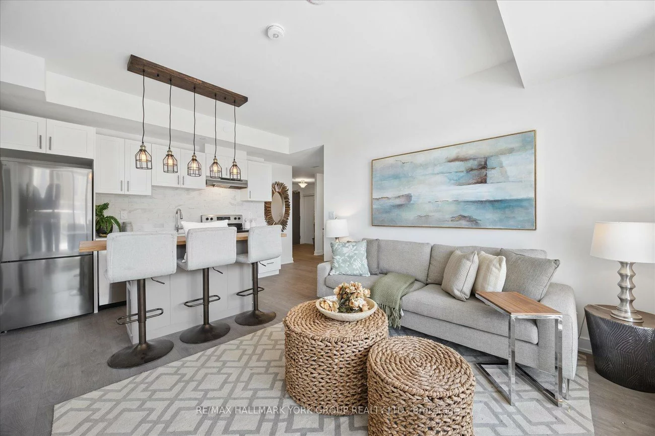 705, Davis, Huron Heights-Leslie Valley, Newmarket