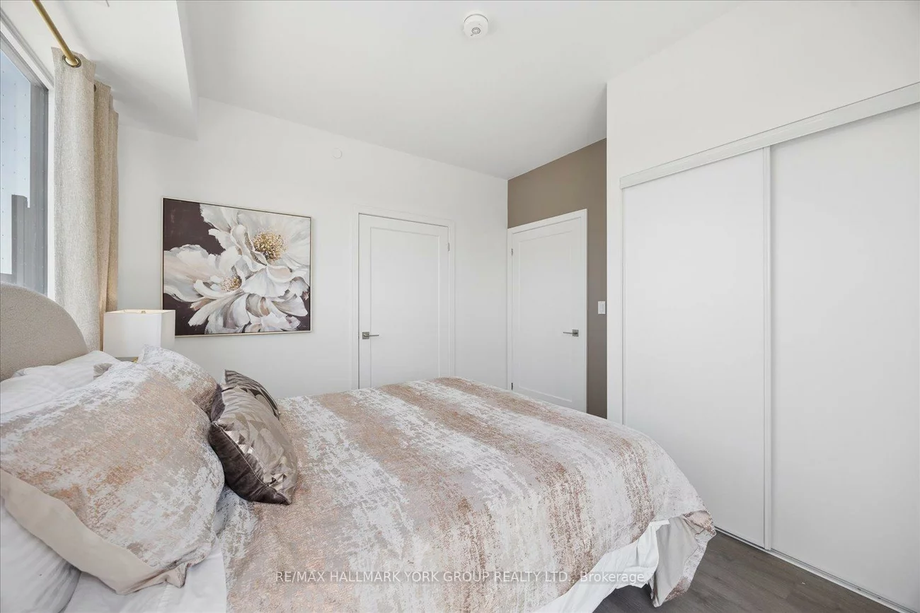 705, Davis, Huron Heights-Leslie Valley, Newmarket