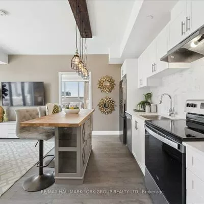 705, Davis, Huron Heights-Leslie Valley, Newmarket