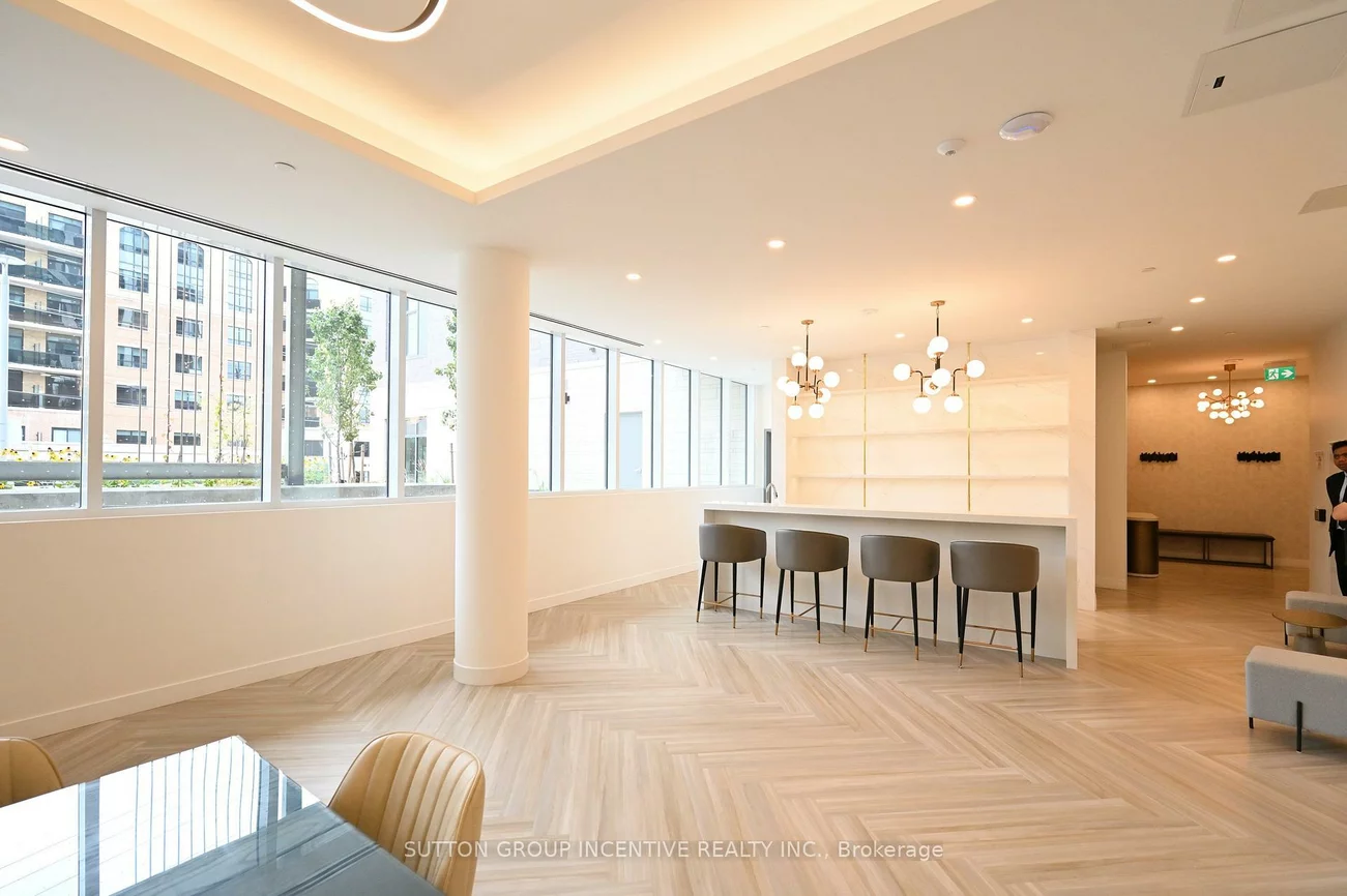 705, Davis, Huron Heights-Leslie Valley, Newmarket