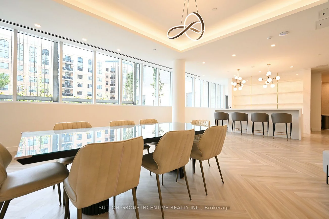705, Davis, Huron Heights-Leslie Valley, Newmarket