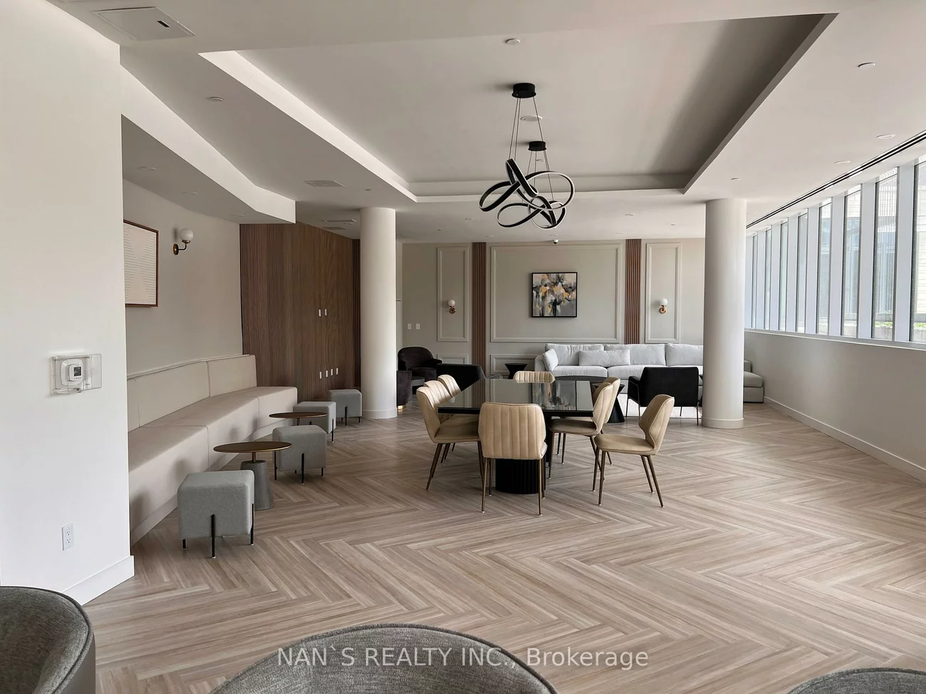 715, Davis, Huron Heights-Leslie Valley, Newmarket