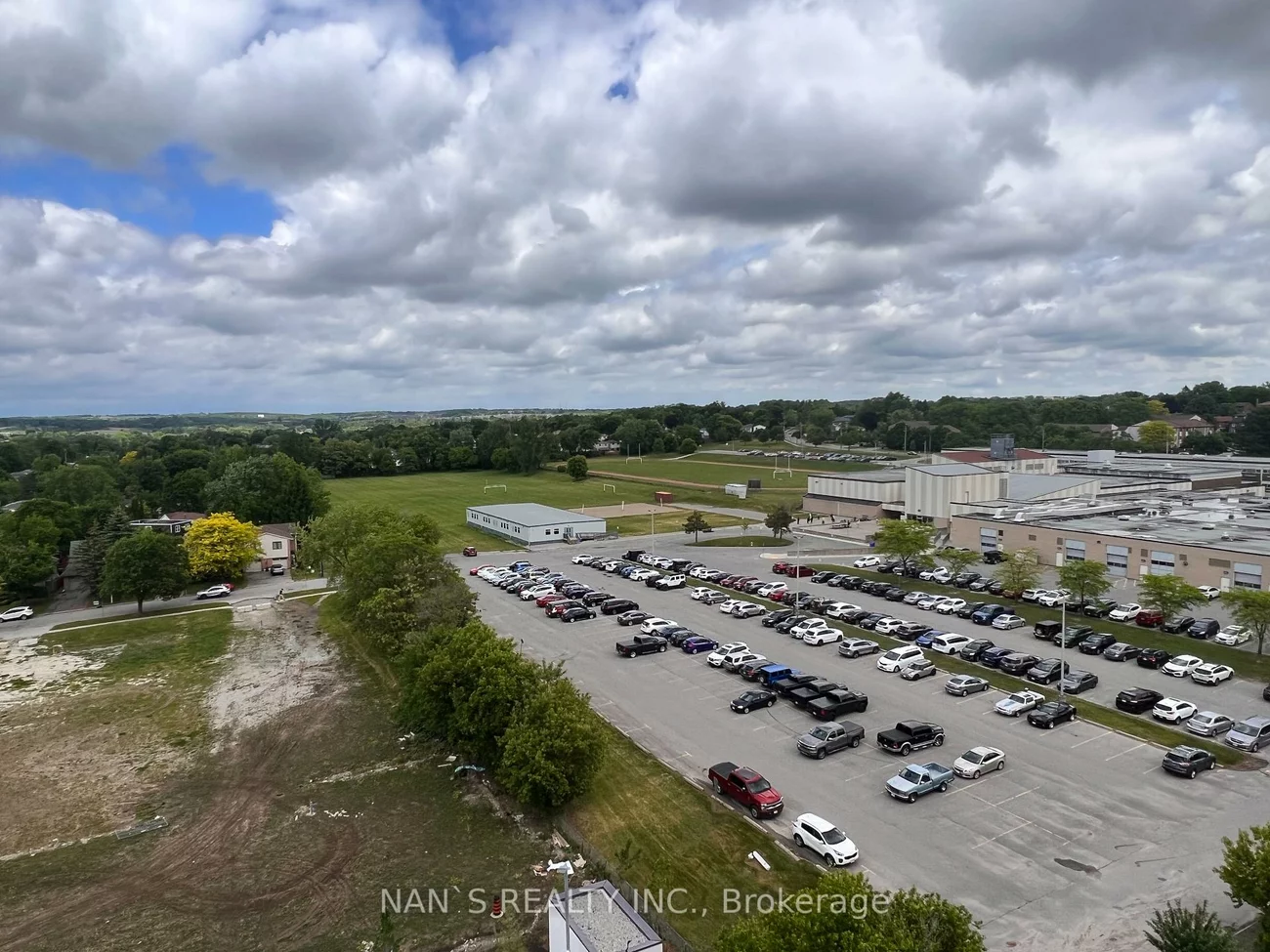 715, Davis, Huron Heights-Leslie Valley, Newmarket
