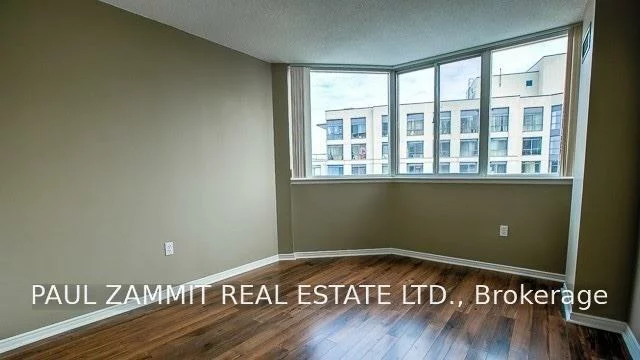 270, Davis, Central Newmarket, Newmarket