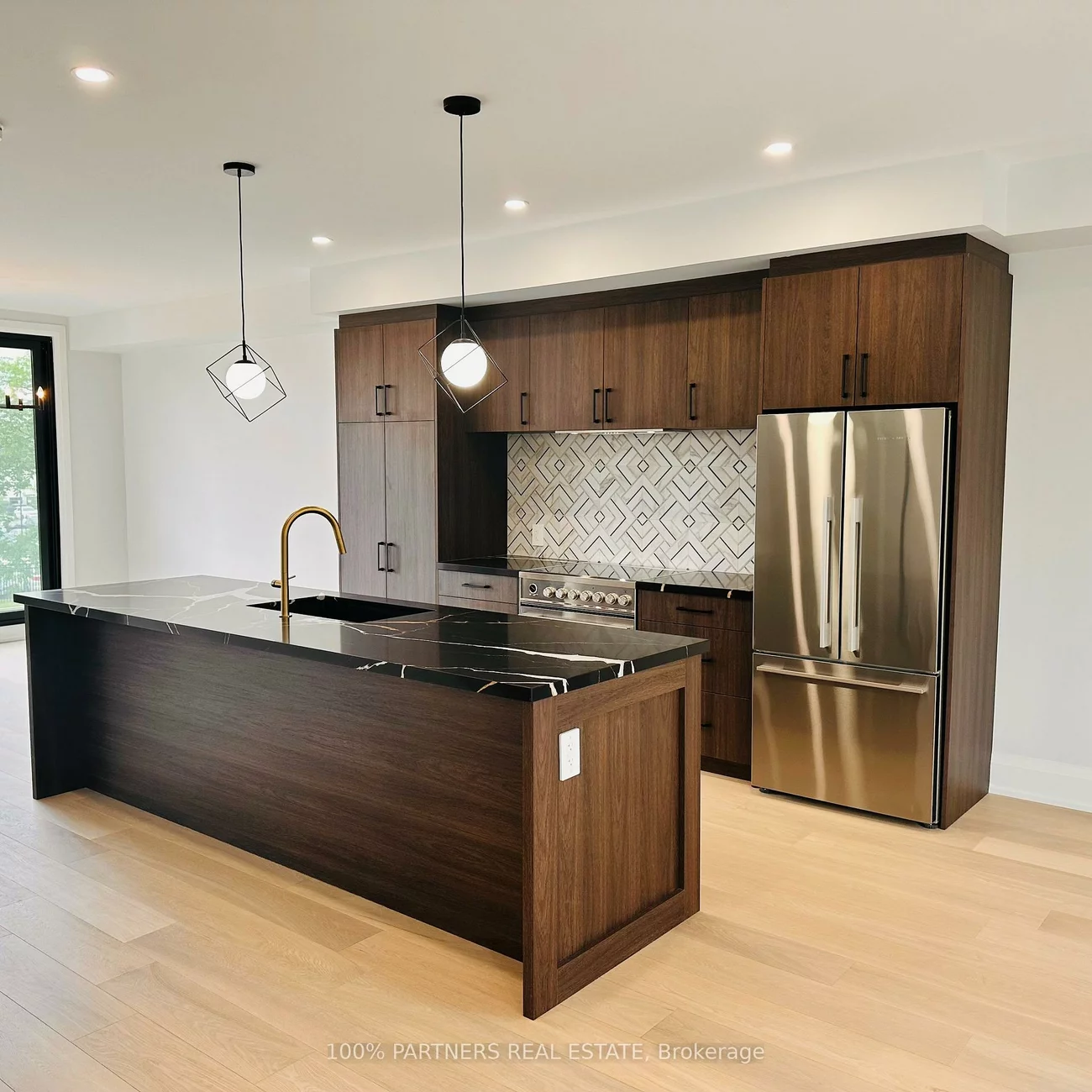 59, Charles, Central Newmarket, Newmarket